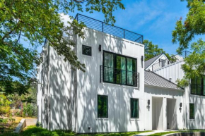 Lush green Modern 2650 sqft 5 BR 5 Bathroom with Rooftop Deck